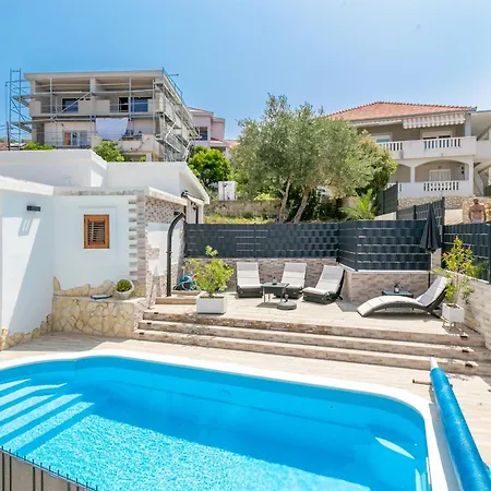 Semesterbostad Family Friendly House With A Swimming Pool Okrug Gornji, Ciovo - 24460 *