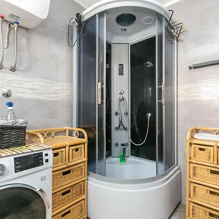Semesterbostad Family Friendly House With A Swimming Pool Okrug Gornji, Ciovo - 24460