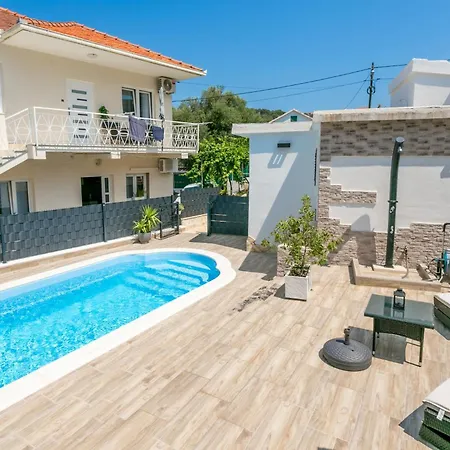 Family Friendly House With A Swimming Pool Okrug Gornji, Ciovo - 24460 *