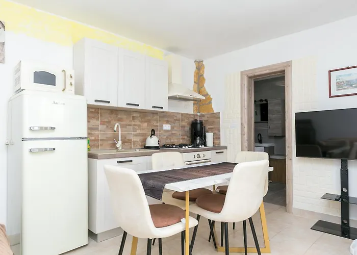 Holiday home Family Friendly House With A Swimming Pool Okrug Gornji, Ciovo - 24460