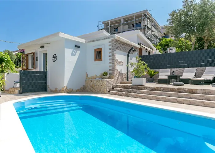 Casa de Férias Family Friendly House With A Swimming Pool Okrug Gornji, Ciovo - 24460 Trogir