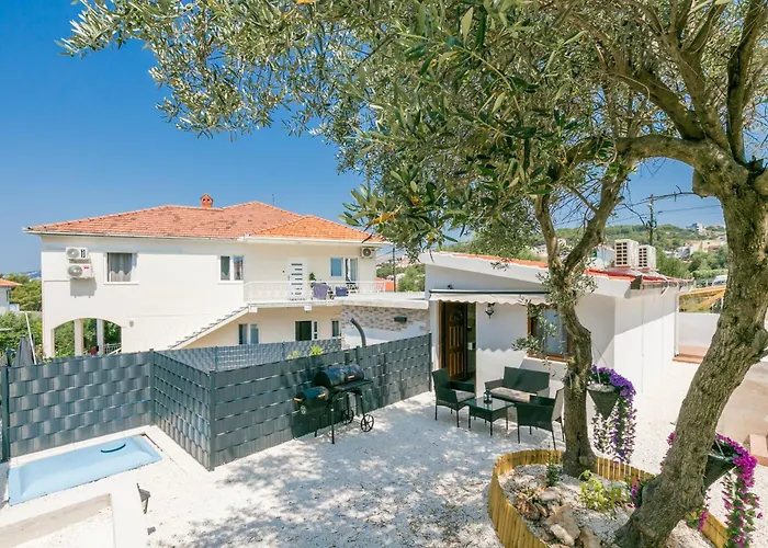 Family Friendly House With A Swimming Pool Okrug Gornji, Ciovo - 24460